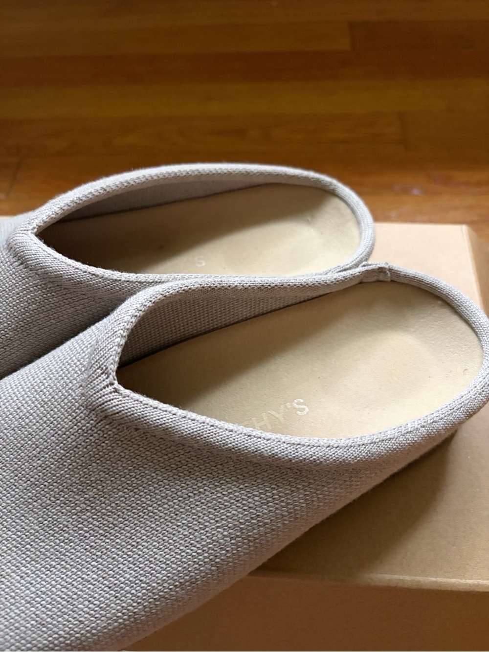 Rothy's Women’s The Casual Clog (Dove) US 7 - Picture 3 of 12